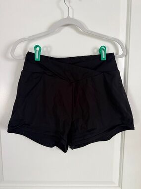 Black Cross Waist Women’s Athletic Shorts